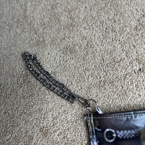 Handbag - Picture 2 of 6